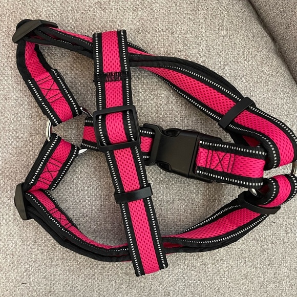 JUMP-Vibrant Pink and Black Pet Harness - Picture 2 of 2